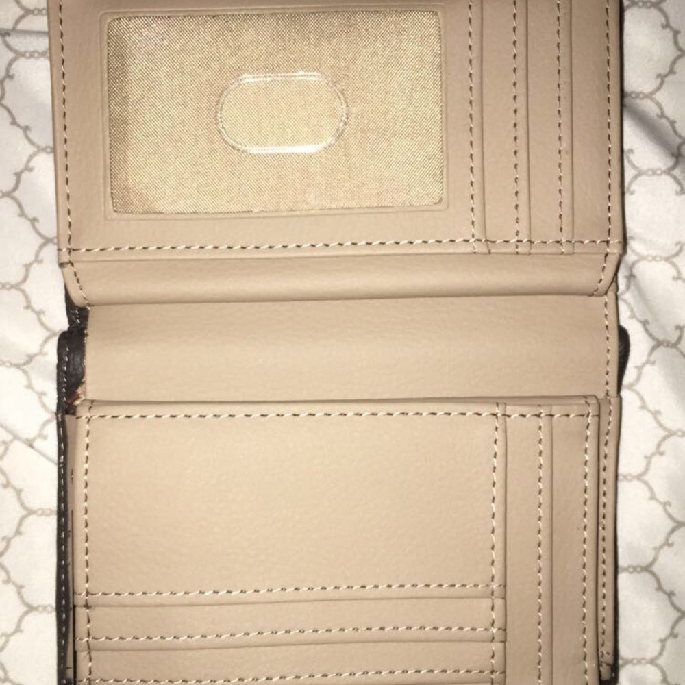 Wallet - Picture 2 of 6